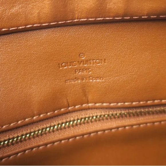 Authentic Louis Vuitton Vernis Houston Shoulder Bag  made in France 🇫🇷 - Picture 12 of 16